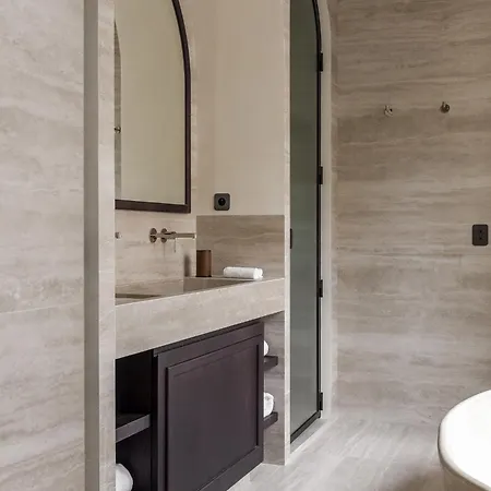 Highstay - Luxury Serviced - Vendome Apartment